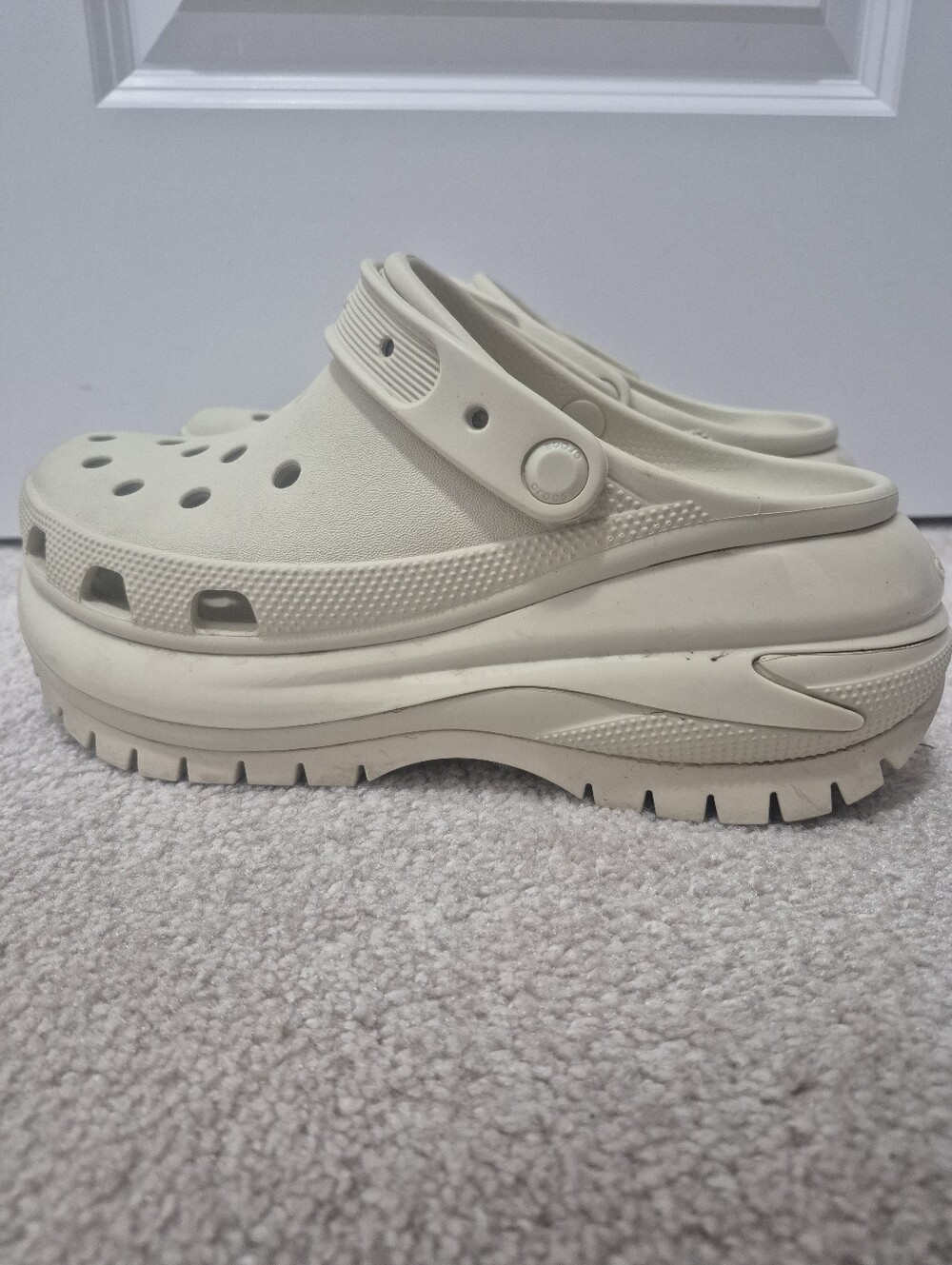 Crocs Mega Crush Clogs, Unisex, Ivory, M8, W10 - Picture 10 of 12